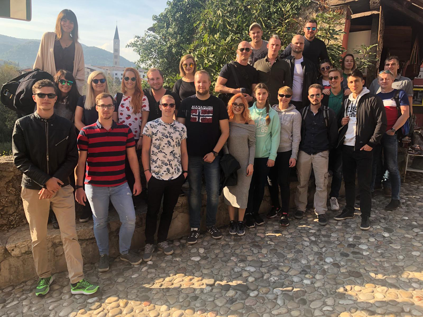 Studenten der Universität der Bundeswehr in München und der Universität Sarajevo beim Besuch Mostars im November 2018. © Tobias Strahl